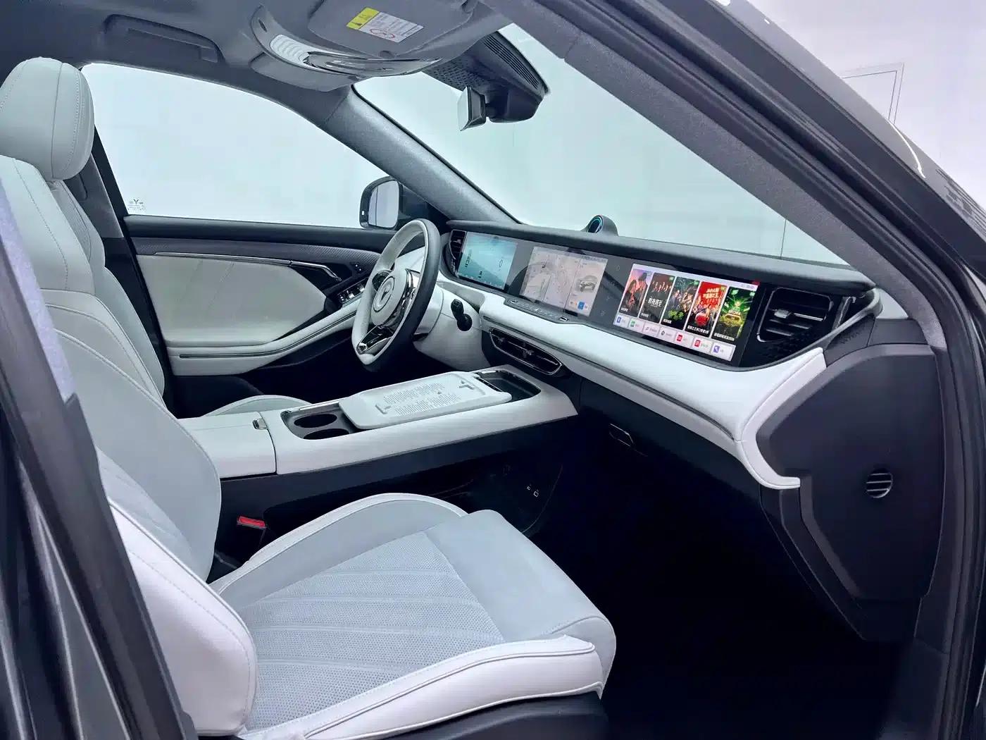 Voyah Free 2025 Model 318 259km 4WD Explorer Edition — миниатюра 27