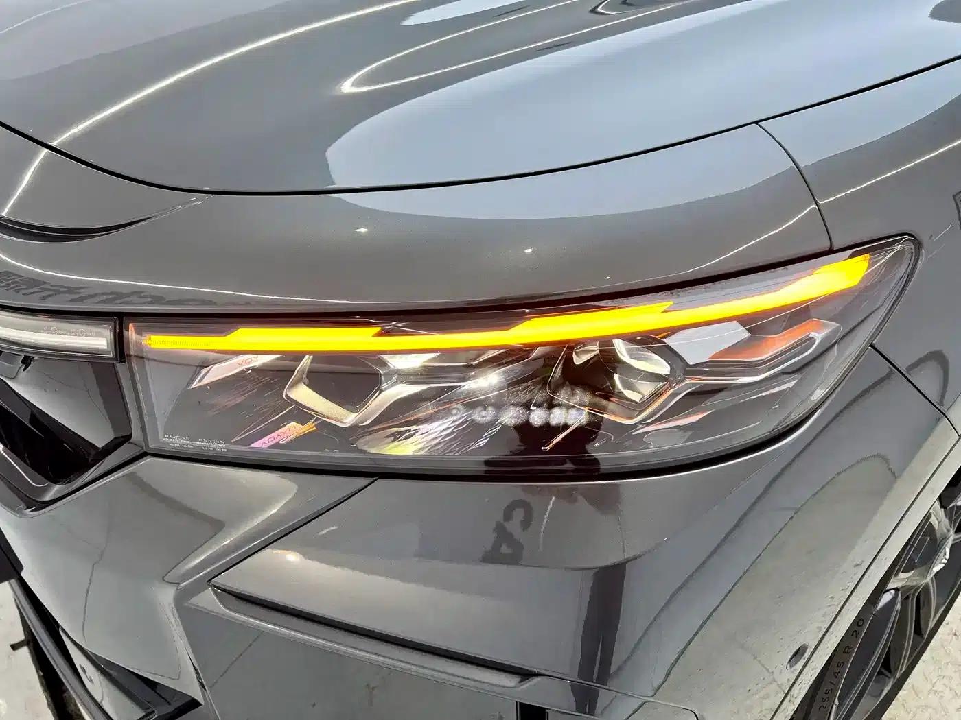 Voyah Free 2025 Model 318 259km 4WD Explorer Edition — миниатюра 28
