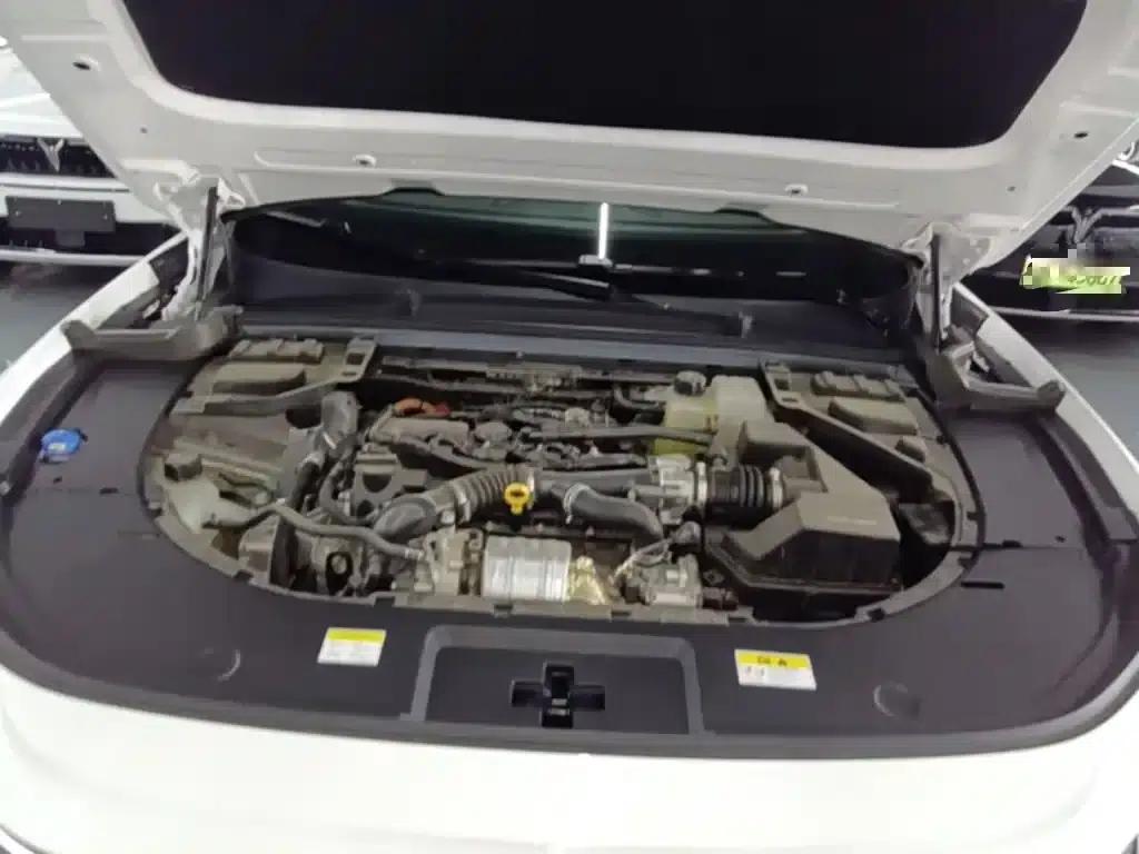 Voyah Free 2025 Model 318 259km 4WD Explorer Edition — миниатюра 20