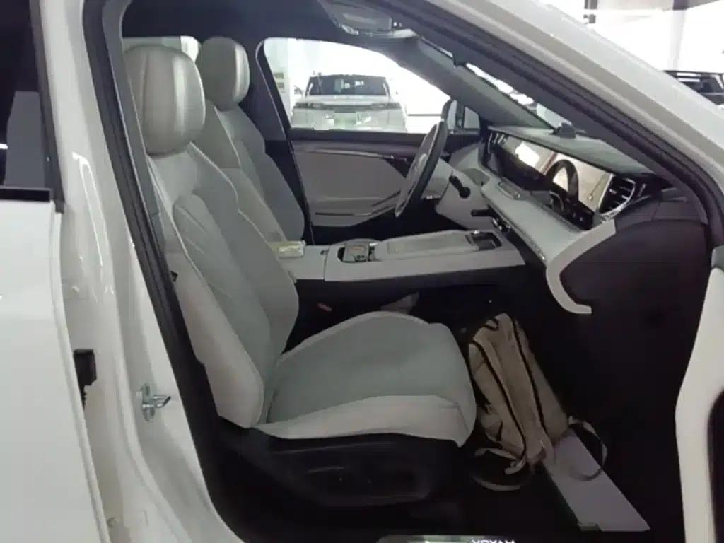 Voyah Free 2025 Model 318 259km 4WD Explorer Edition — миниатюра 25
