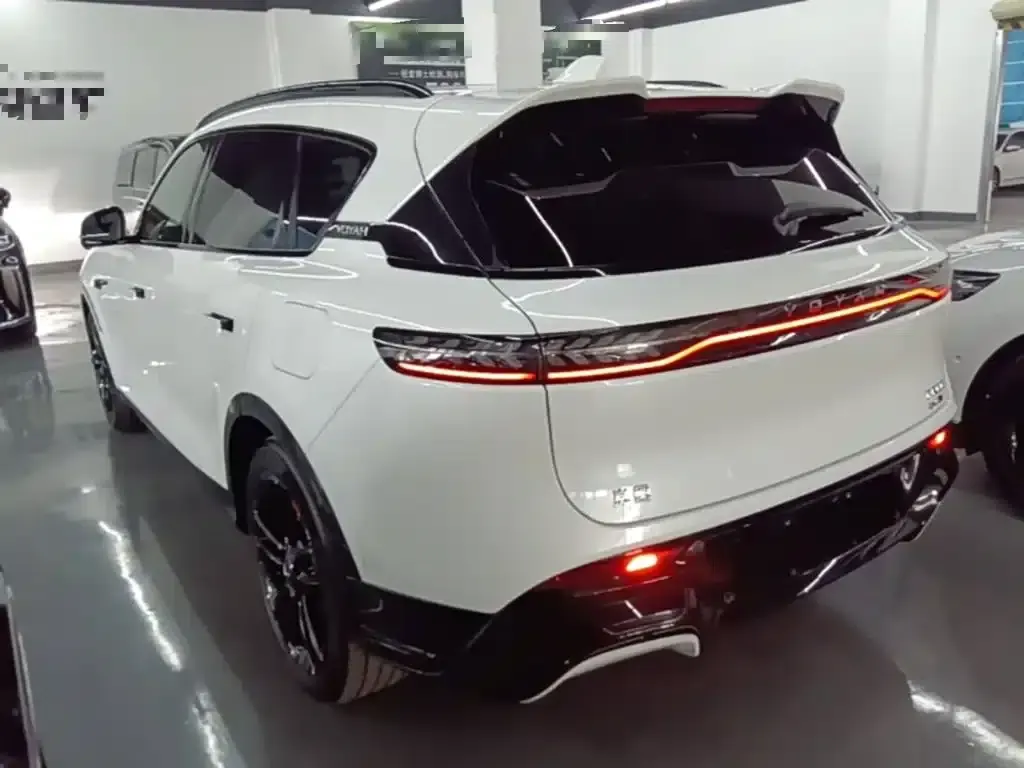 Voyah Free 2025 Model 318 259km 4WD Explorer Edition — миниатюра 5