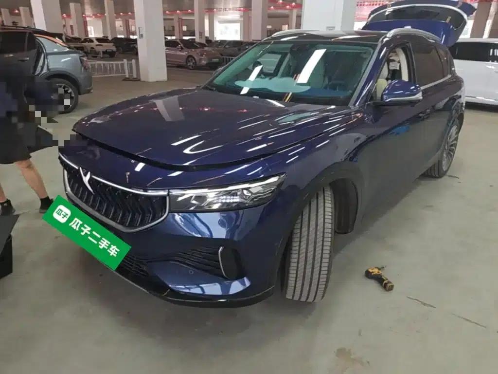 Voyah Free 2021 Two-Wheel Drive Standard Pure Electric City Edition — миниатюра 2