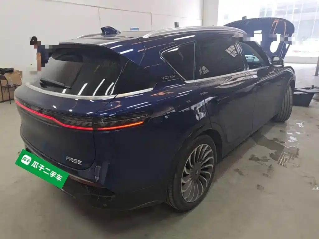 Voyah Free 2021 Two-Wheel Drive Standard Pure Electric City Edition — миниатюра 7