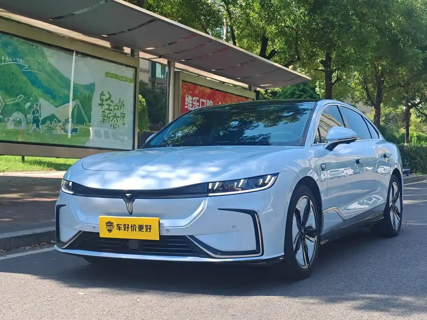Voyah Chase 2023 AWD Standard Edition — миниатюра 1