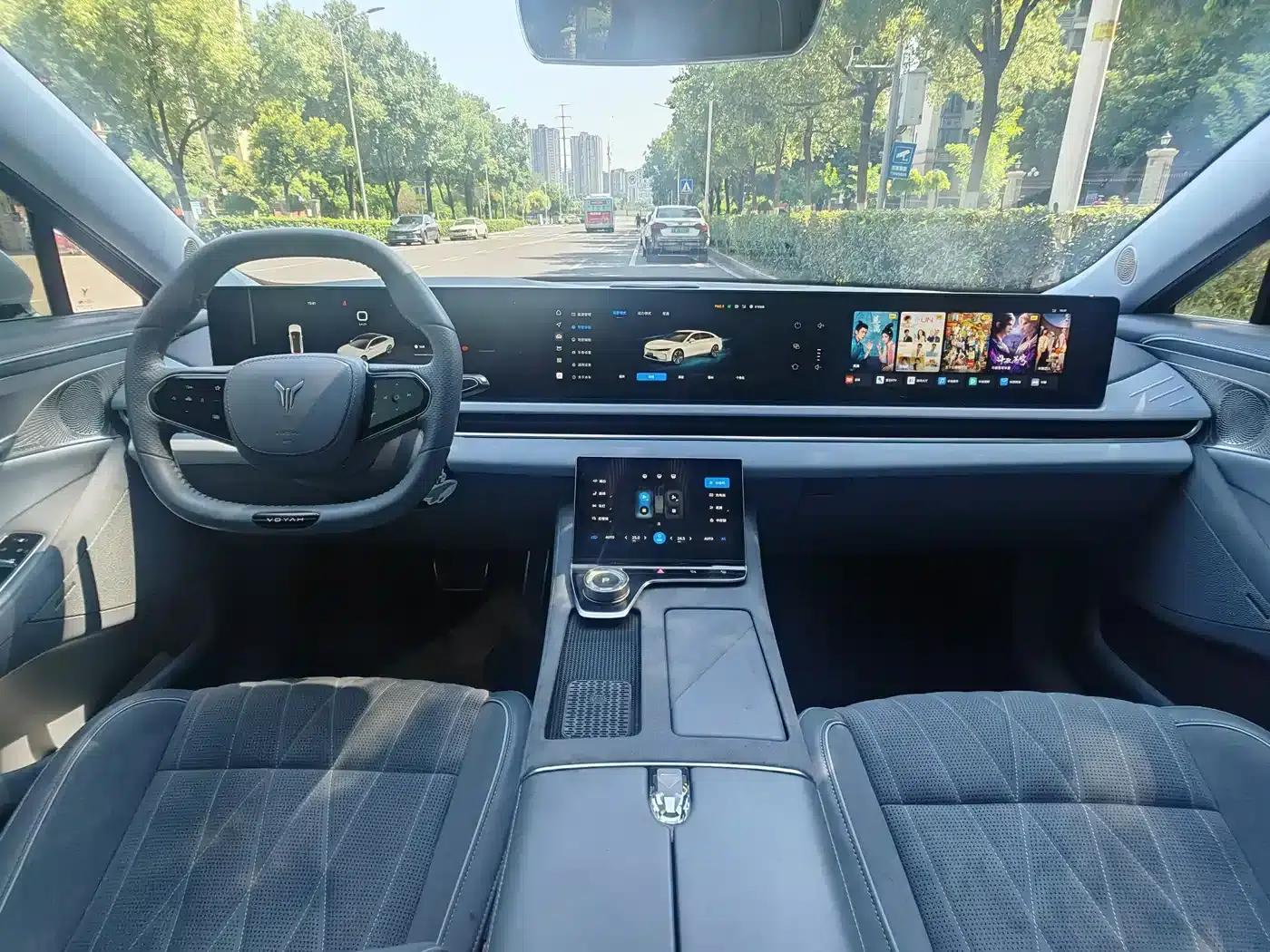 Voyah Chase 2023 AWD Standard Edition — миниатюра 11
