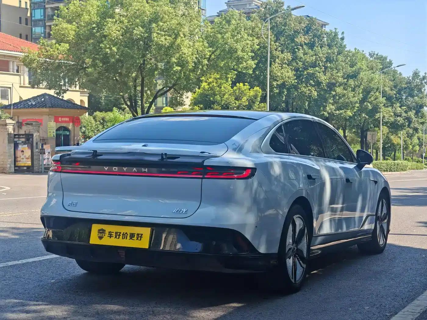 Voyah Chase 2023 AWD Standard Edition — миниатюра 18