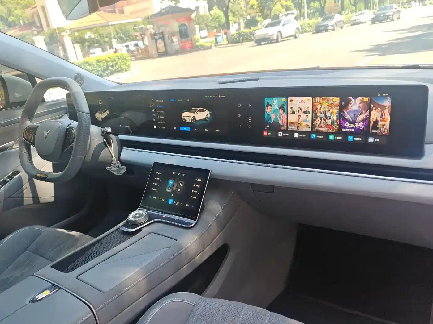 Voyah Chase 2023 AWD Standard Edition — миниатюра 6