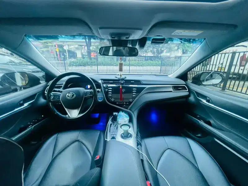 Camry 2018 Hybrid 2.5HQ Flagship Edition — миниатюра 7