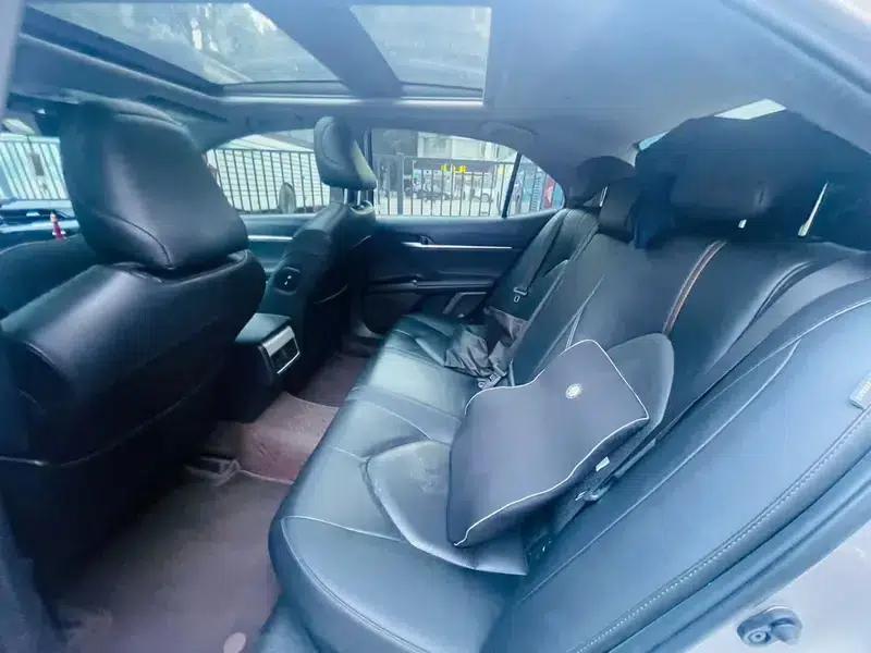 Camry 2018 Hybrid 2.5HQ Flagship Edition — миниатюра 9
