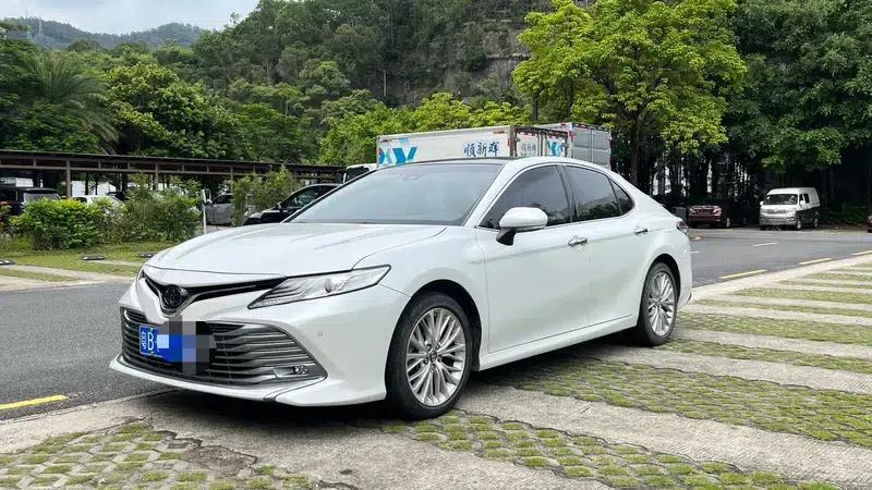 Camry 2019 Facelift 2.5G Luxury Edition — миниатюра 1