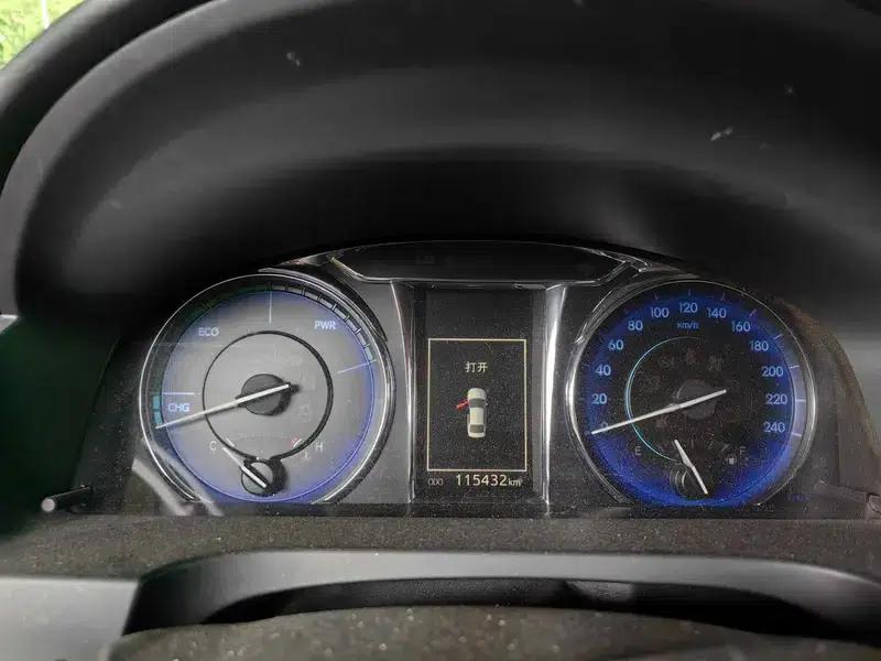 2015 Camry Hybrid 2.5HG Luxury Navigation Edition — миниатюра 7
