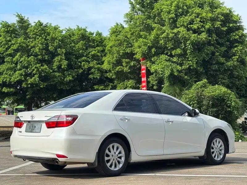 Camry 2016 2.0E 10th Anniversary Elite Edition — миниатюра 6