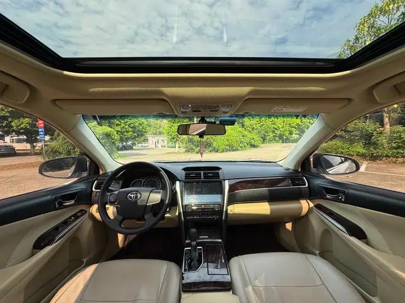 Camry 2016 2.0E 10th Anniversary Elite Edition — миниатюра 7