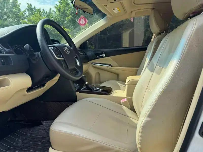 Camry 2016 2.0E 10th Anniversary Elite Edition — миниатюра 8