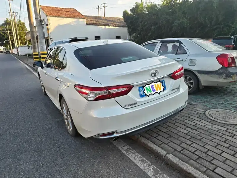 2023 Camry 2.0G Luxury Edition — миниатюра 2