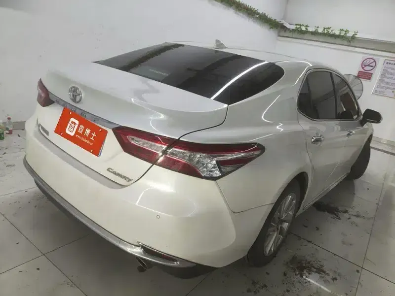 2023 Camry 2.0G Luxury Edition — миниатюра 3