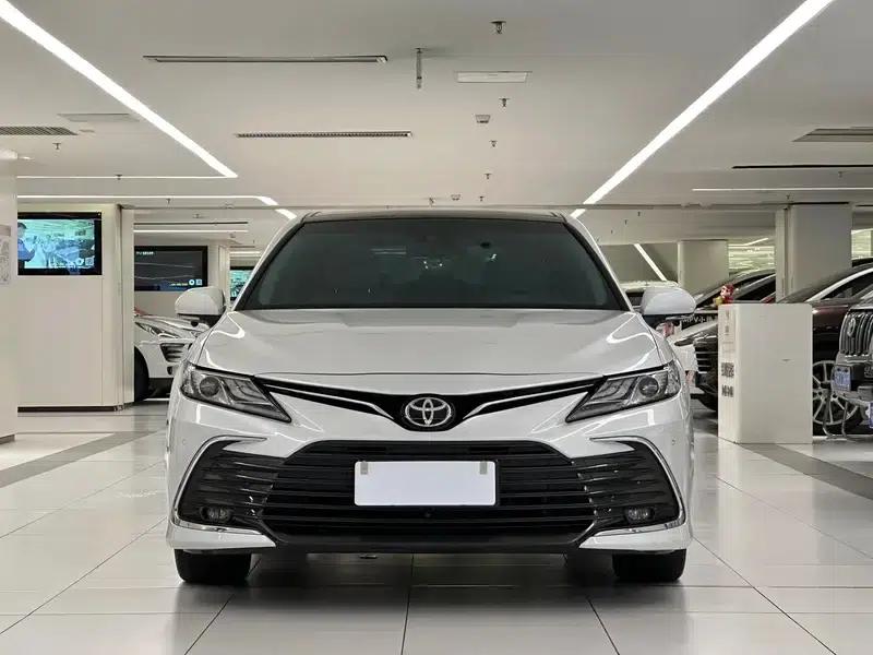 Camry 2021 2.5G Luxury Edition — миниатюра 2