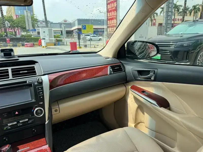 2012 Camry 2.5G Luxury Edition — миниатюра 11