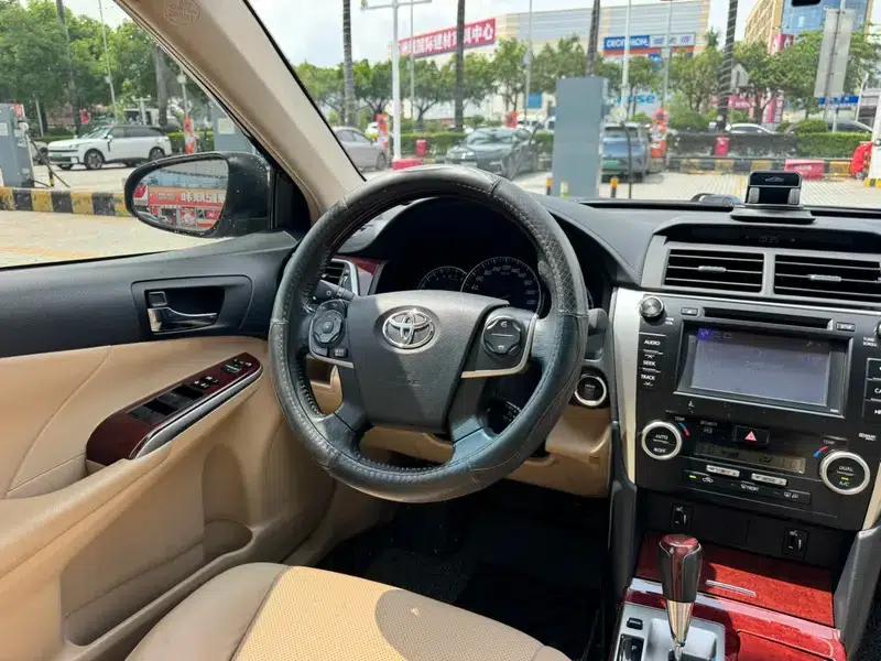 2012 Camry 2.5G Luxury Edition — миниатюра 14