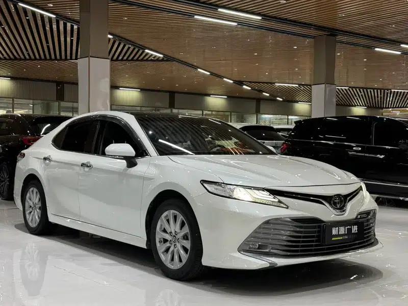 Camry 2019 Facelift 2.0G Luxury Edition — миниатюра 3