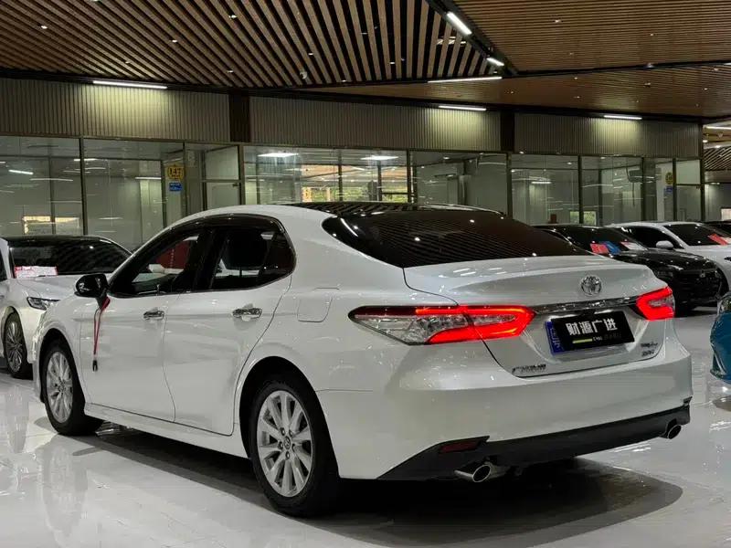 Camry 2019 Facelift 2.0G Luxury Edition — миниатюра 4