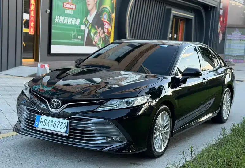 Camry 2019 Facelift 2.5G Luxury Edition — миниатюра 1