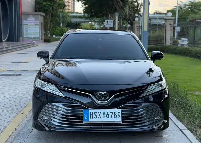 Camry 2019 Facelift 2.5G Luxury Edition — миниатюра 2