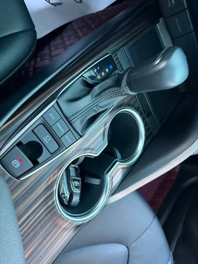 Camry 2019 Facelift 2.5G Luxury Edition — миниатюра 8