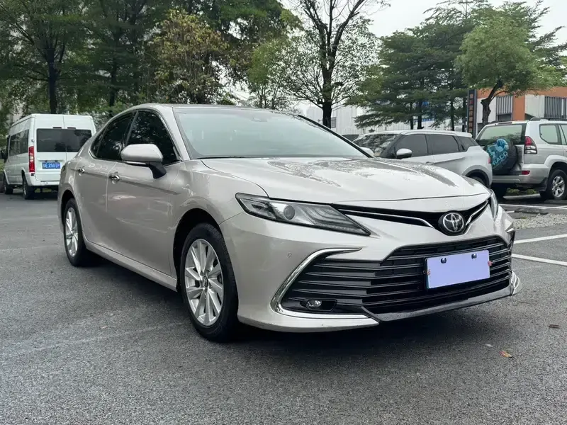 2023 Camry 2.0G Luxury Edition — миниатюра 3