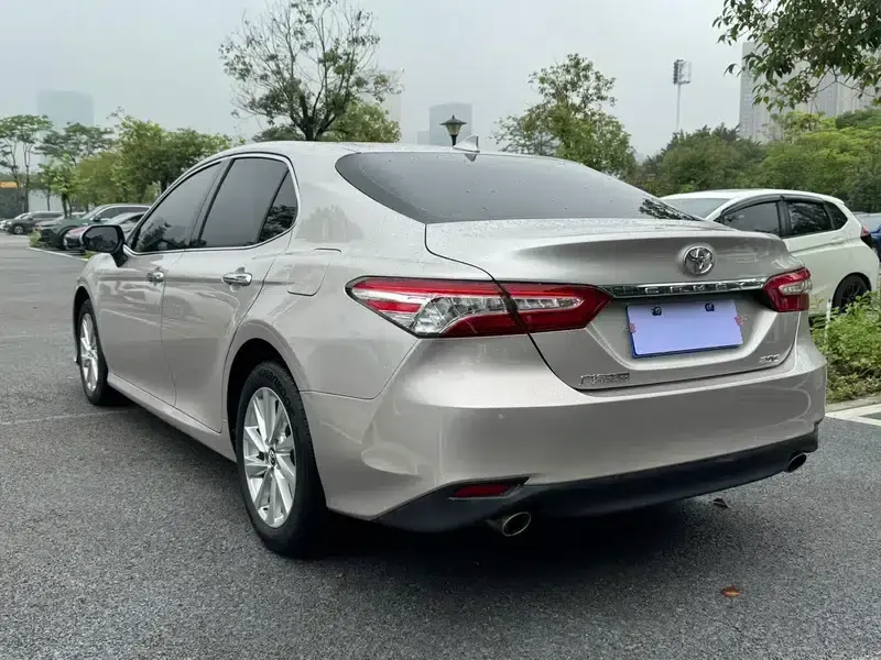2023 Camry 2.0G Luxury Edition — миниатюра 4