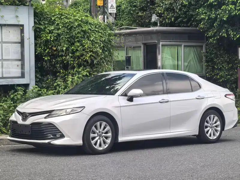 2019 Camry 2.0G Luxury Edition (China VI Emission Standard) — миниатюра 1