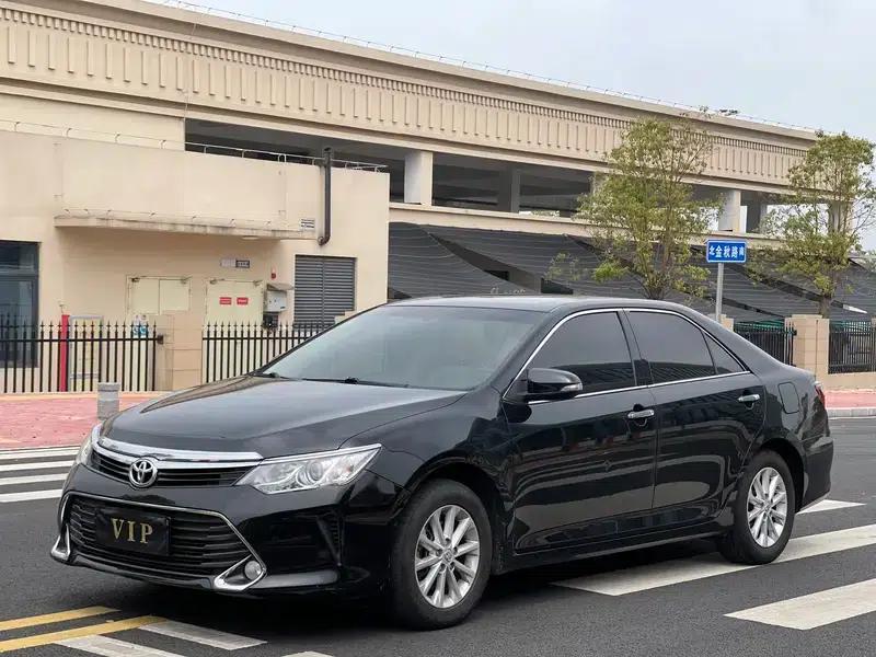 Camry 2016 2.0G 10th Anniversary Leading Edition — миниатюра 1