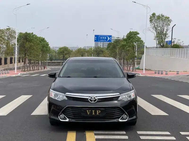Camry 2016 2.0G 10th Anniversary Leading Edition — миниатюра 2