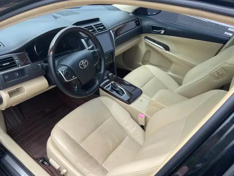 Camry 2016 2.0G 10th Anniversary Leading Edition — миниатюра 8