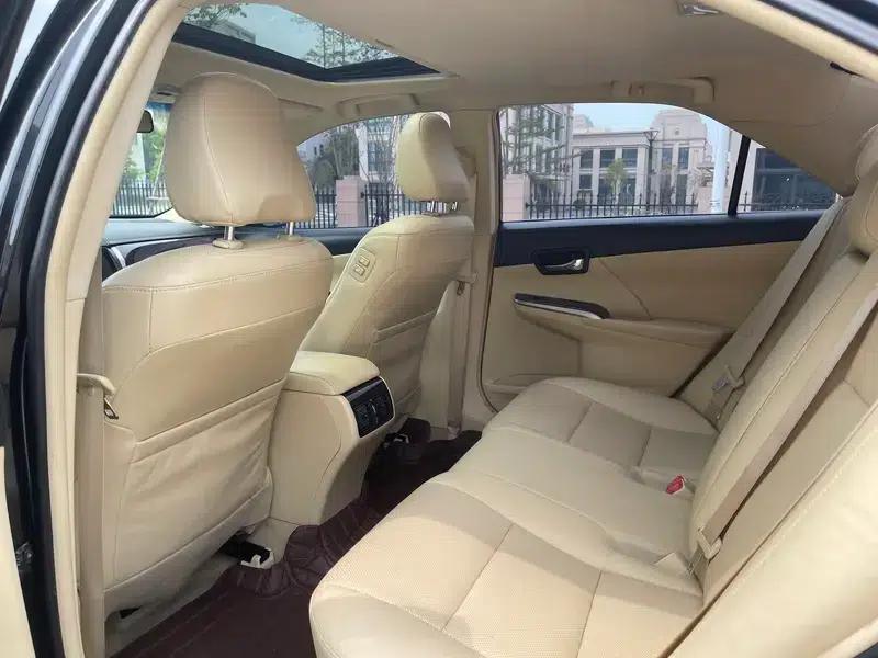 Camry 2016 2.0G 10th Anniversary Leading Edition — миниатюра 9