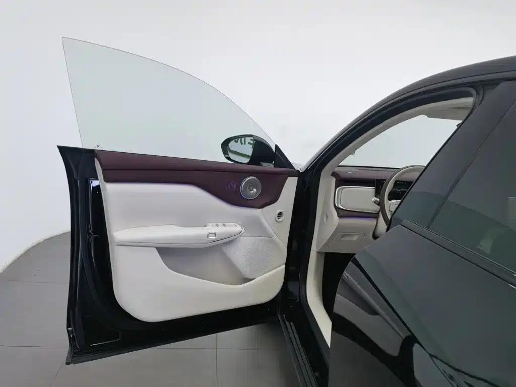 Voyah 2025 Four-Wheel Drive Qiankun Edition — миниатюра 8