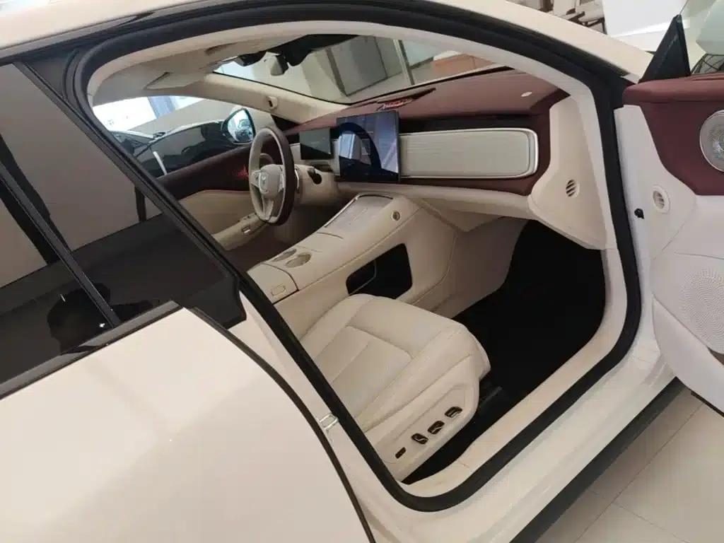 Voyah 2025 Four-Wheel Drive Qiankun Edition — миниатюра 11