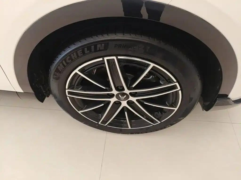 Voyah 2025 Four-Wheel Drive Qiankun Edition — миниатюра 14