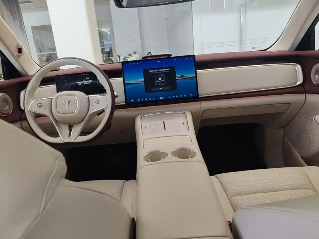 Voyah 2025 Four-Wheel Drive Qiankun Edition — миниатюра 16