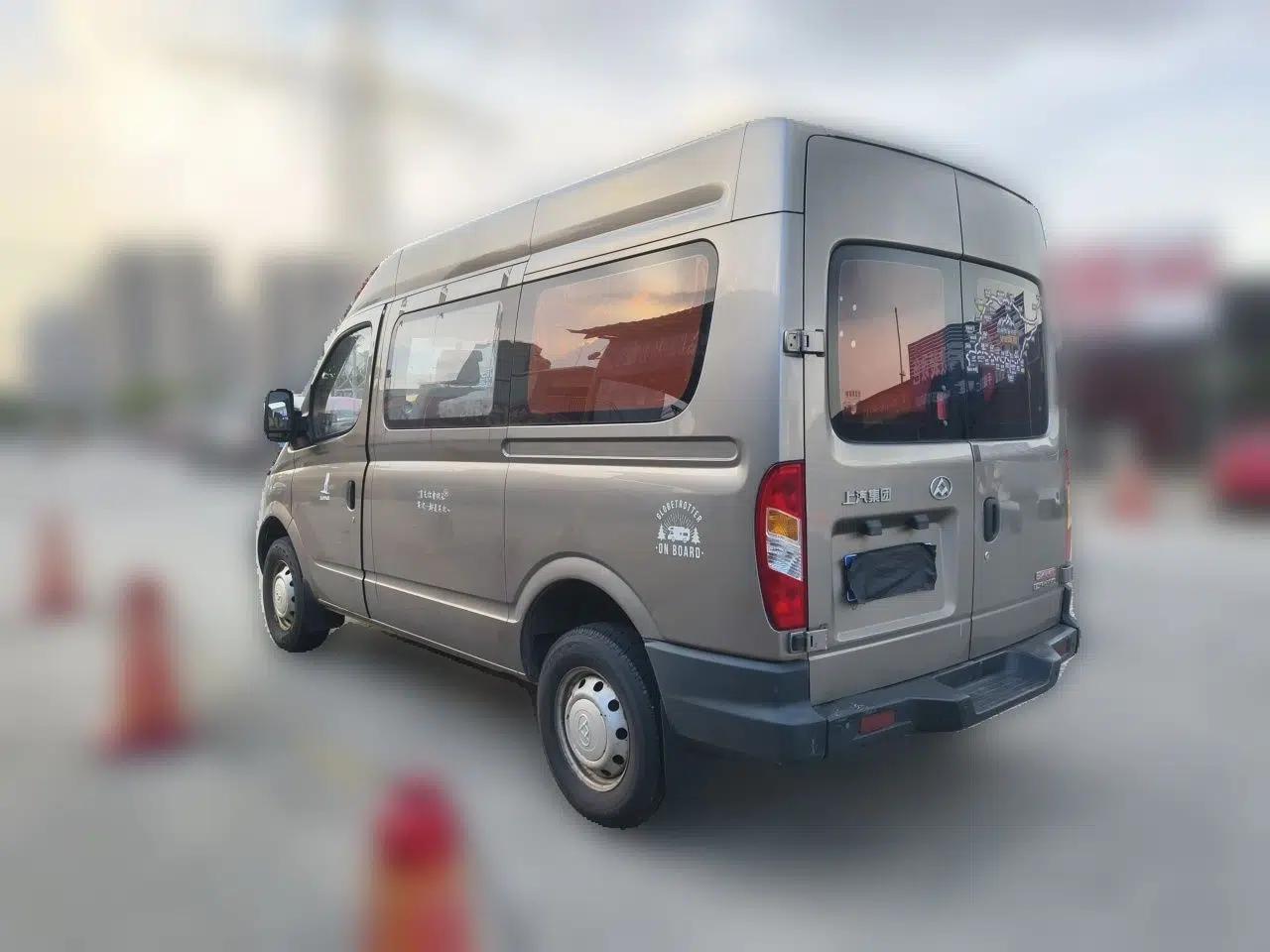 SAIC MAXUS Xintu V80 2017 2.5T AMT Aoyuntong National V Short Wheelbase Mid-Roof 5/6/10-Seater — миниатюра 4