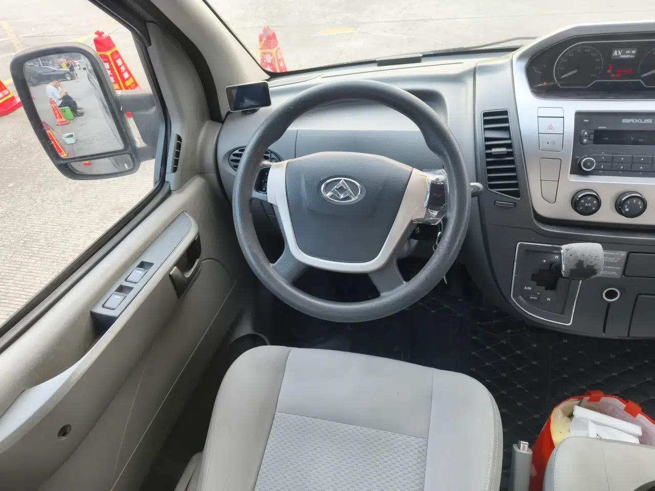 SAIC MAXUS Xintu V80 2017 2.5T AMT Aoyuntong National V Short Wheelbase Mid-Roof 5/6/10-Seater — миниатюра 10