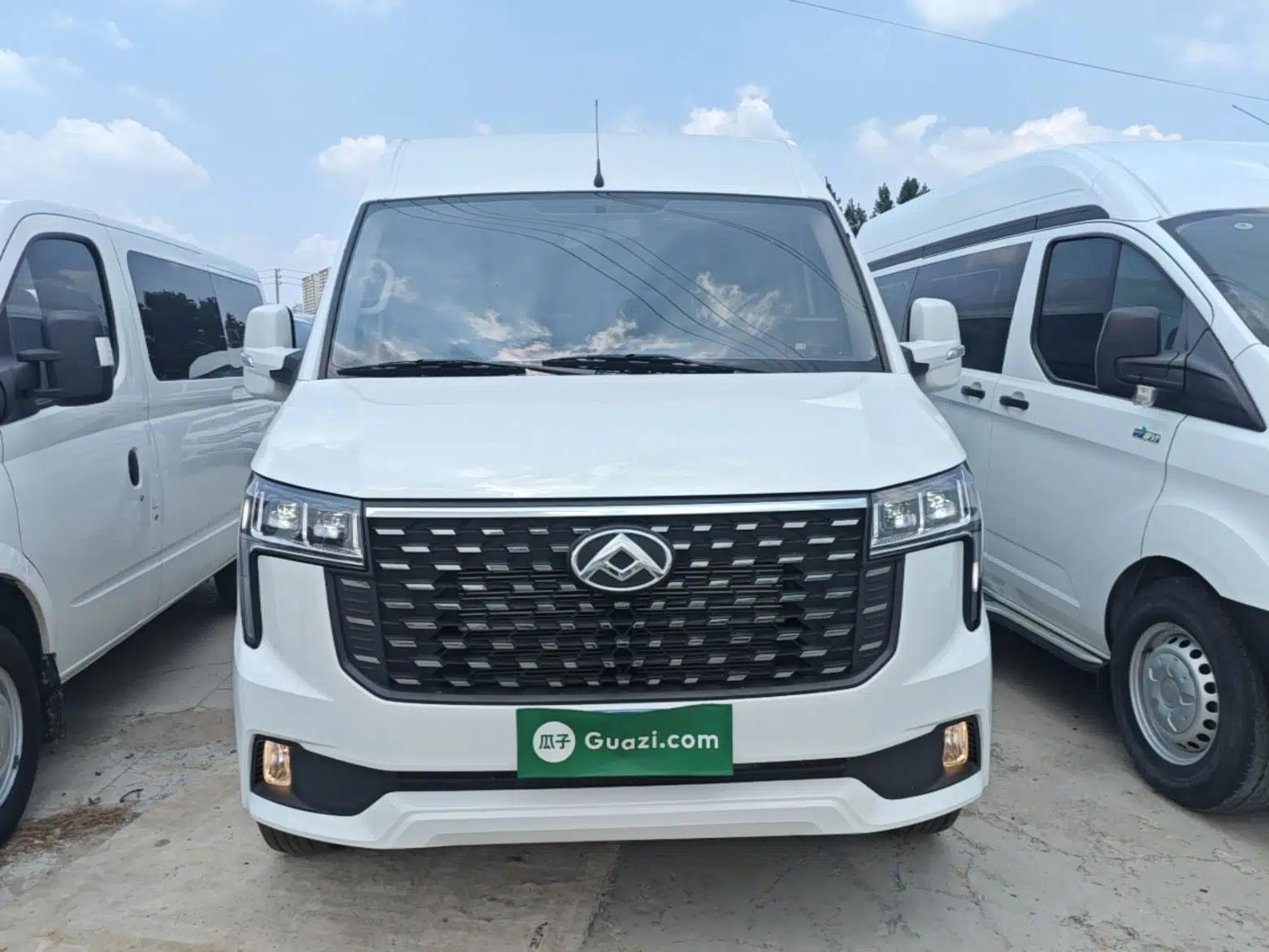 SAIC MAXUS Xintu V80 2025 PRO Aoyuntong 2.0T Automatic Long-Wheelbase Mid-Roof Model with 6/7/8/9 Seats — миниатюра 2