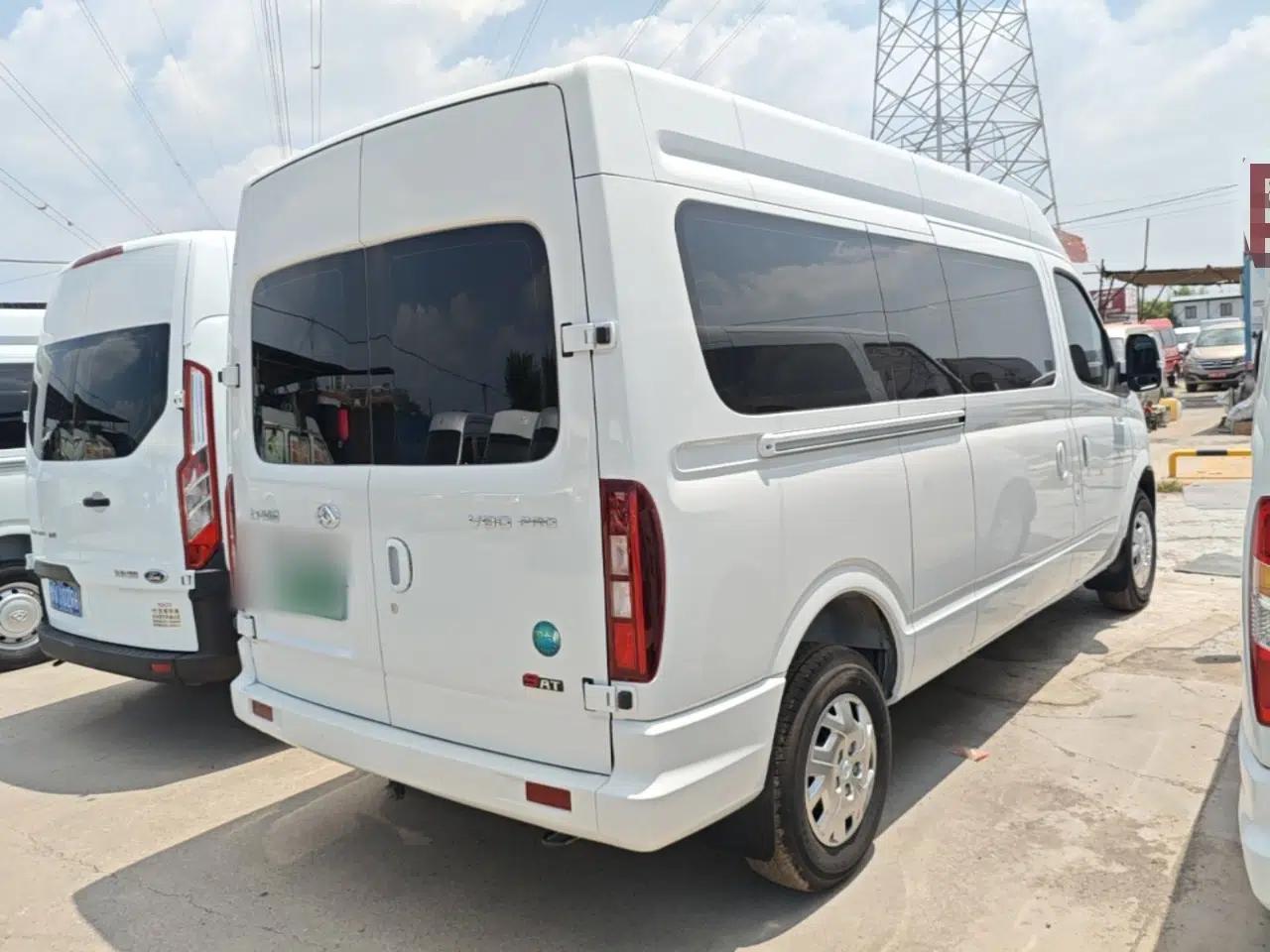 SAIC MAXUS Xintu V80 2025 PRO Aoyuntong 2.0T Automatic Long-Wheelbase Mid-Roof Model with 6/7/8/9 Seats — миниатюра 6