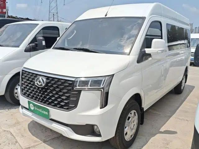 SAIC MAXUS Xintu V80 2025 PRO Aoyuntong 2.0T Automatic Long-Wheelbase Mid-Roof Model with 6/7/8/9 Seats