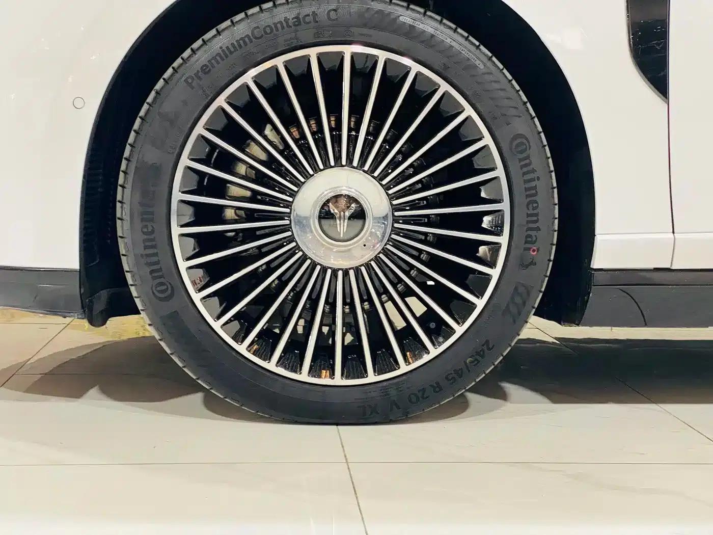 Voyah Chase Light L 2026 All-Wheel Drive Ultra — миниатюра 16
