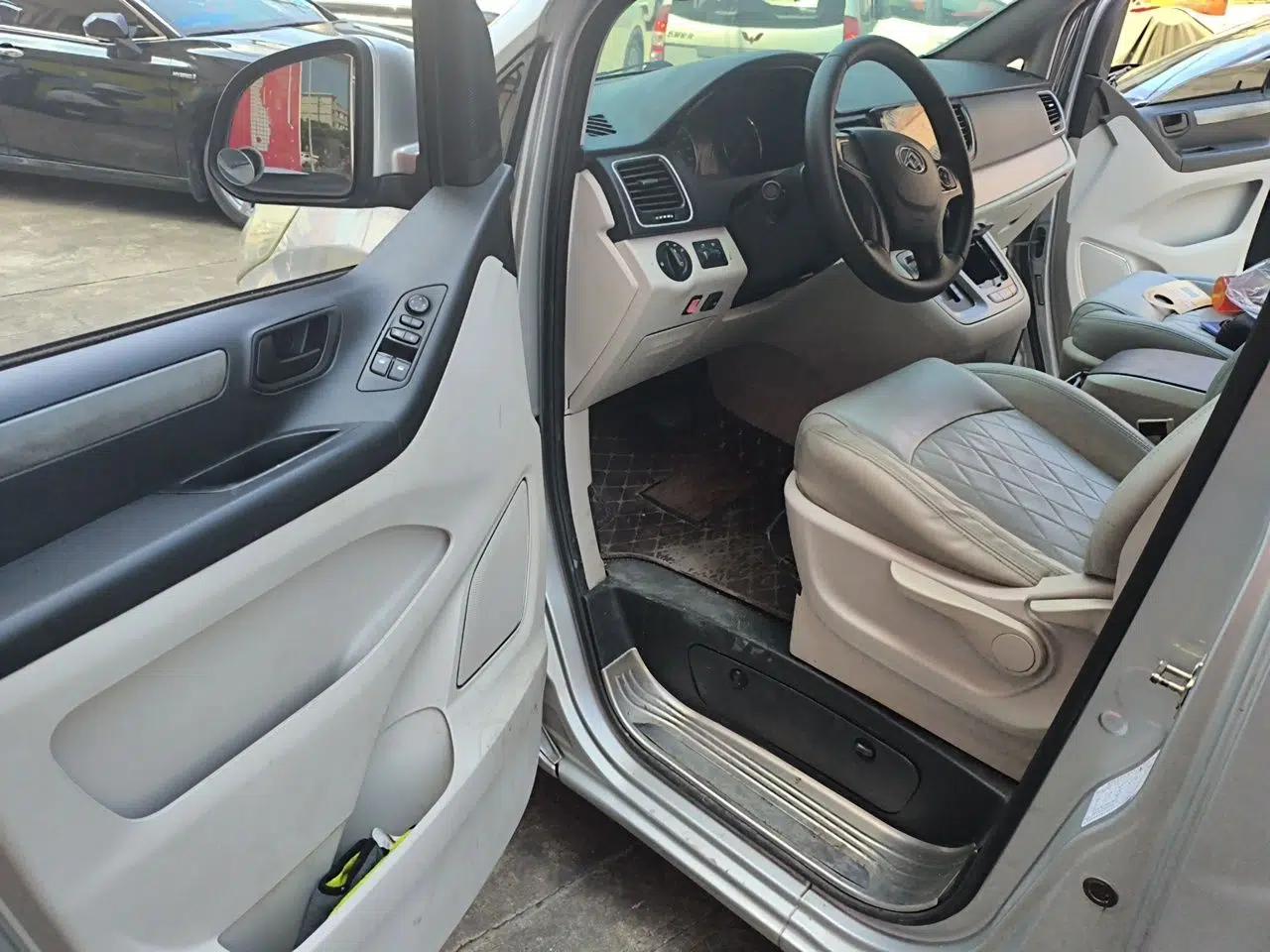 SAIC MAXUS G10 2014 2.0T Automatic Elite Edition — миниатюра 16