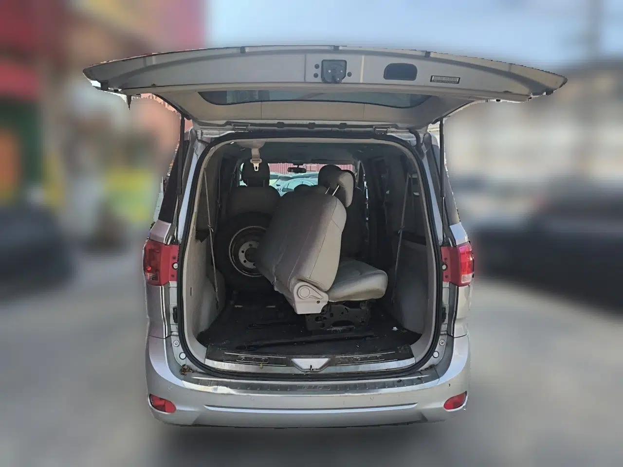 SAIC MAXUS G10 2014 2.0T Automatic Elite Edition — миниатюра 19