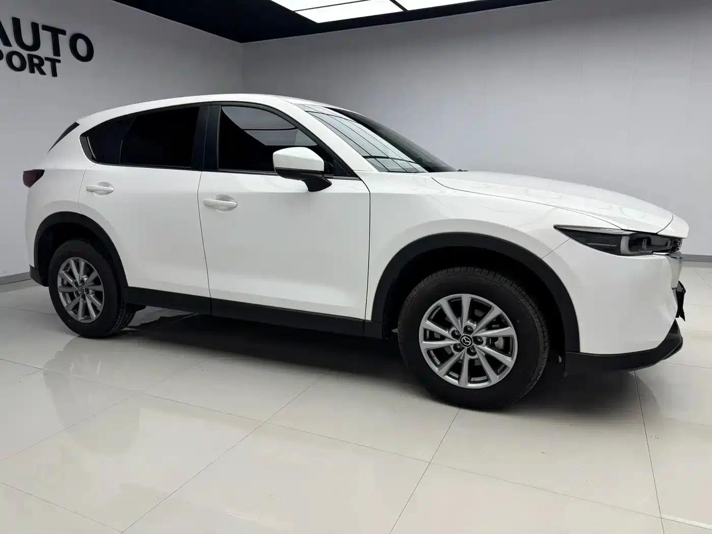 Mazda CX-5 2024 2.0L Automatic 2WD Comfort Model — миниатюра 3