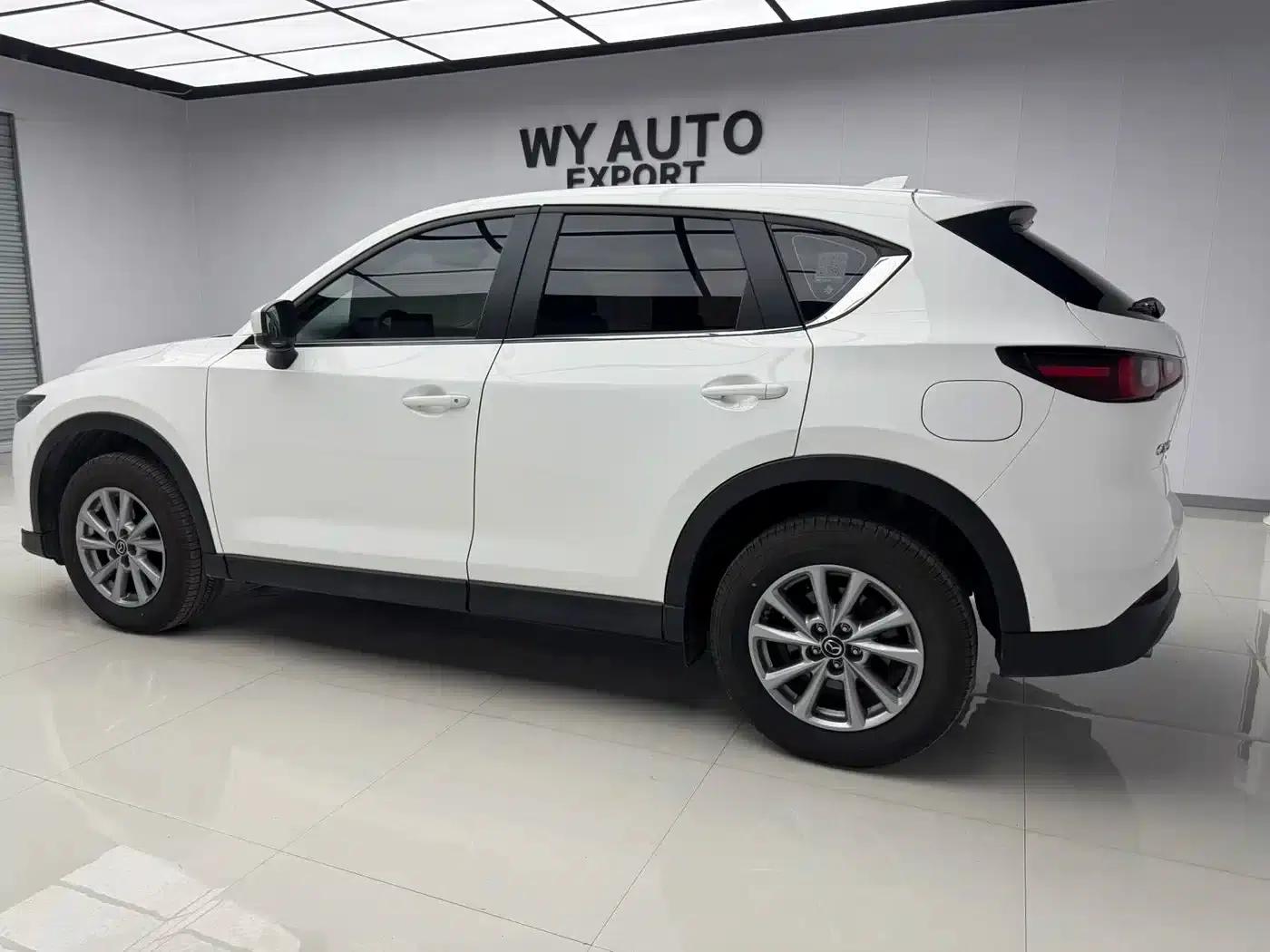 Mazda CX-5 2024 2.0L Automatic 2WD Comfort Model — миниатюра 5