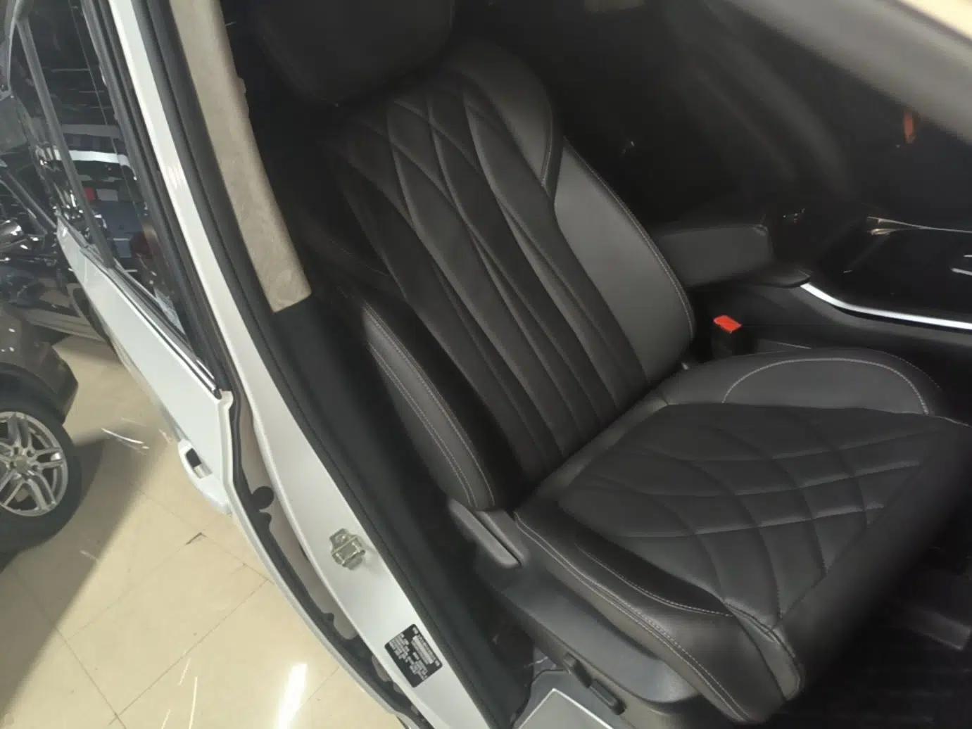 SAIC MAXUS G20 2023 PLUS 2.0T Gasoline Automatic Luxury Edition — миниатюра 24